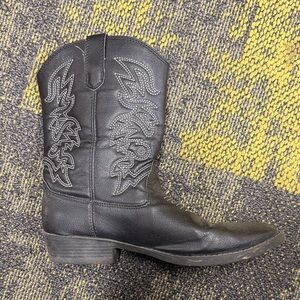Deer Stags Black Heeled Boots